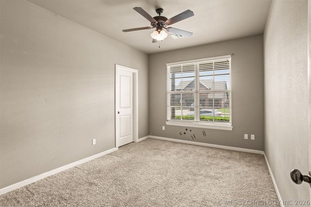 8110 N 77 East Avenue, Owasso, OK 74055