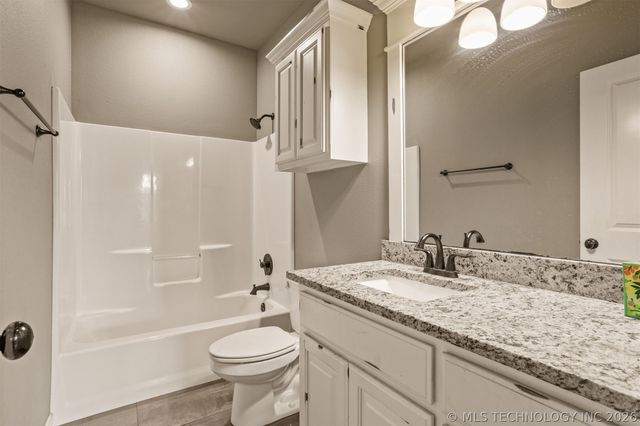8110 N 77 East Avenue, Owasso, OK 74055
