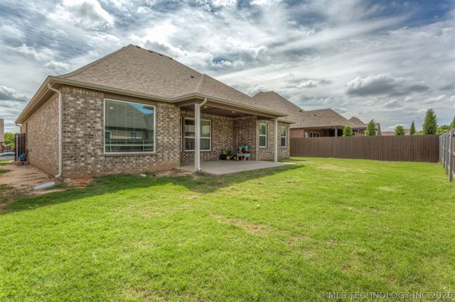 8110 N 77 East Avenue, Owasso, OK 74055