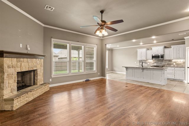 8110 N 77 East Avenue, Owasso, OK 74055