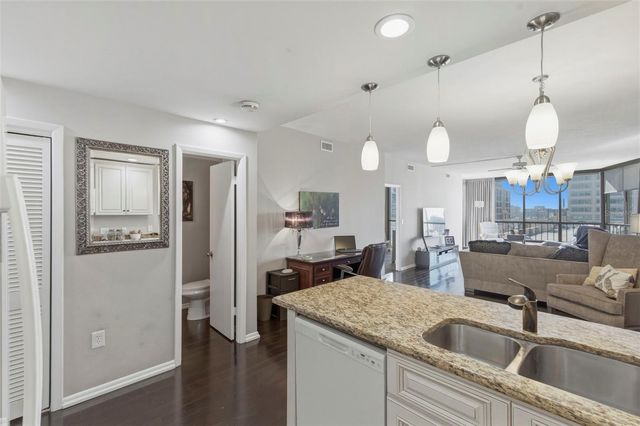 1 BEACH DRIVE SE 1109, St Petersburg, FL 33701