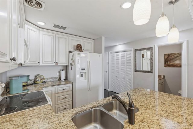 1 BEACH DRIVE SE 1109, St Petersburg, FL 33701