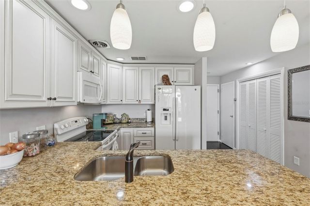 1 BEACH DRIVE SE 1109, St Petersburg, FL 33701