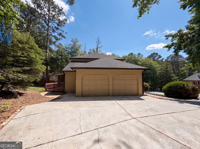 1876 Geyser Trace, Lawrenceville, GA 30044