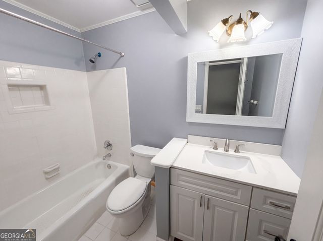 1876 Geyser Trace, Lawrenceville, GA 30044