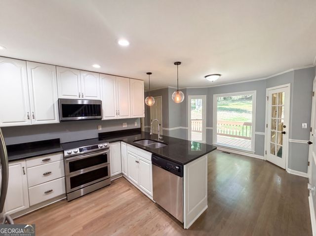 1876 Geyser Trace, Lawrenceville, GA 30044