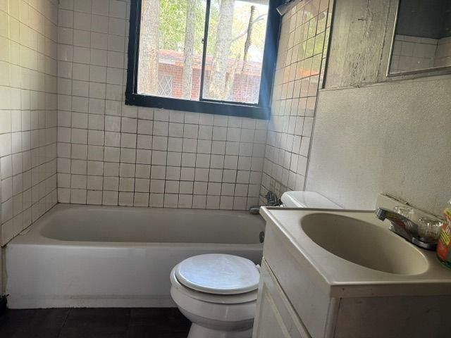 1556 Fleetwood Drive E, Mobile, AL 36605