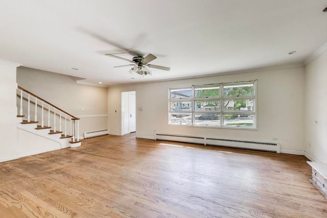 403 Dalton Avenue, Mundelein, IL 60060
