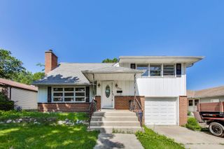 403 Dalton Avenue, Mundelein, IL 60060
