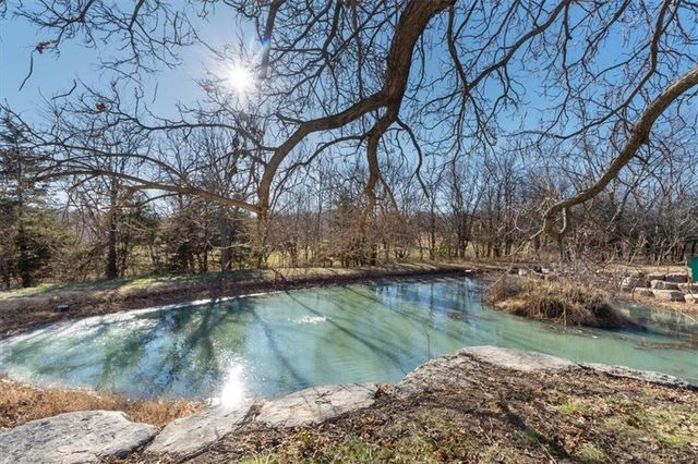 28098 Overbrook Road, Paola, KS 66071