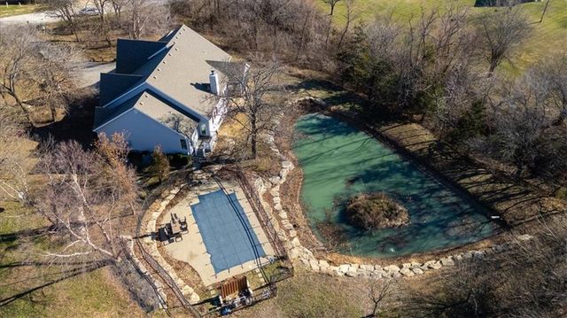 28098 Overbrook Road, Paola, KS 66071