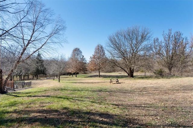 28098 Overbrook Road, Paola, KS 66071
