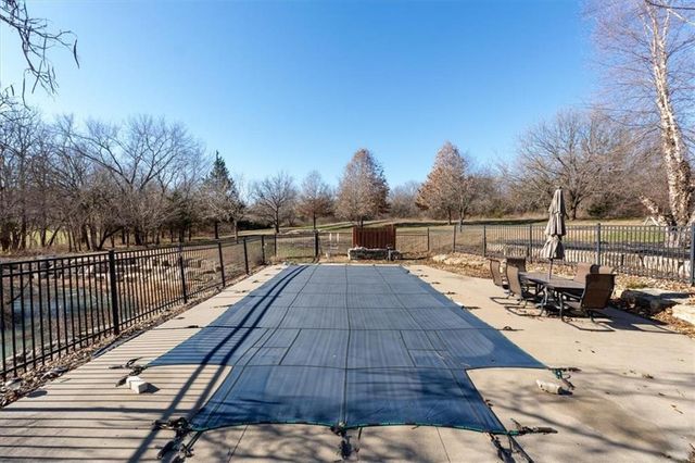 28098 Overbrook Road, Paola, KS 66071