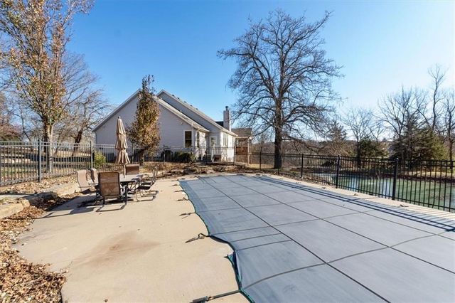 28098 Overbrook Road, Paola, KS 66071