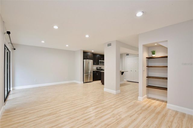 112 HERON BAY CIRCLE, Lake Mary, FL 32746