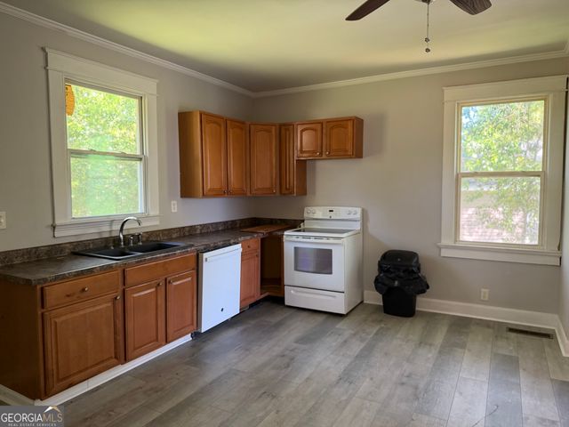 114 C Street NE, Thomaston, GA 30286