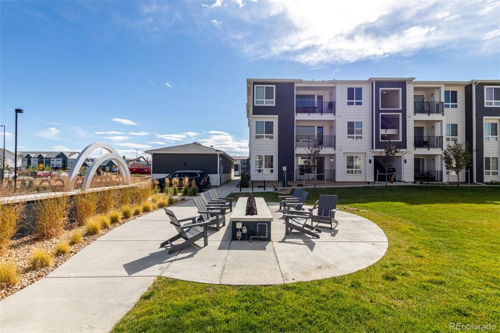 6153 N Ceylon Street 303, Denver, CO 80249