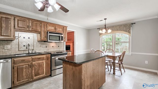 2803 Lexington Avenue SW, Decatur, AL 35603