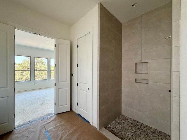 1325 White Daisy LN, Georgetown, TX 78628