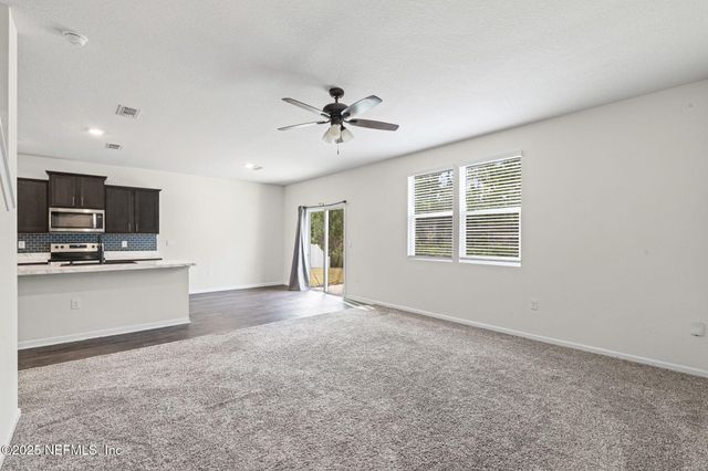 6060 BLACK STALLION Drive, Jacksonville, FL 32234