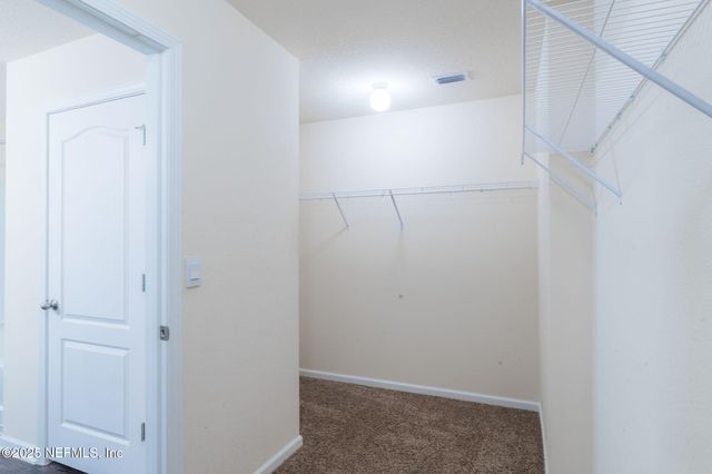 6060 BLACK STALLION Drive, Jacksonville, FL 32234