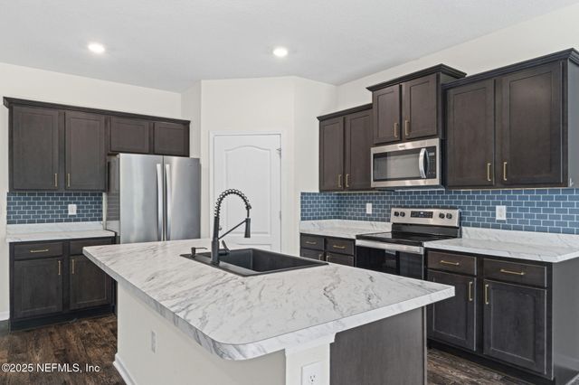 6060 BLACK STALLION Drive, Jacksonville, FL 32234