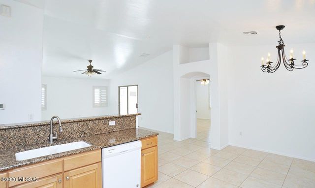 5493 W Silent Dove Way, Marana, AZ 85658