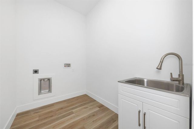 303 ARCHIMEDES STREET, Dunedin, FL 34698