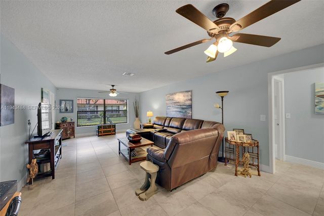 9950 Pyracantha Tree Ter A, Boynton Beach, FL 33436