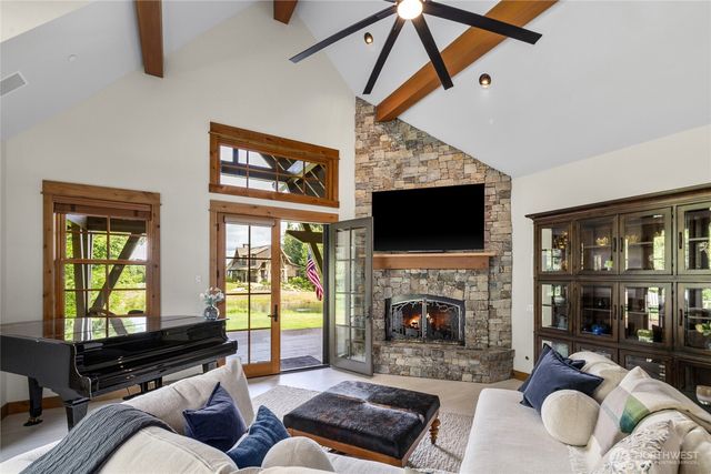 130 Saddle Ridge Loop, Cle Elum, WA 98922