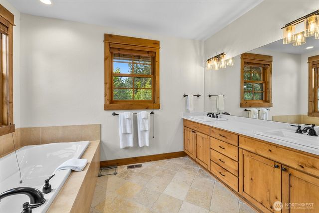 130 Saddle Ridge Loop, Cle Elum, WA 98922