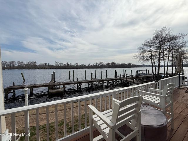 103 Continental Drive 7, Elizabeth City, NC 27909