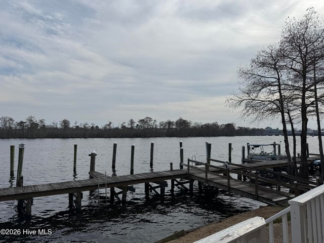 103 Continental Drive 7, Elizabeth City, NC 27909