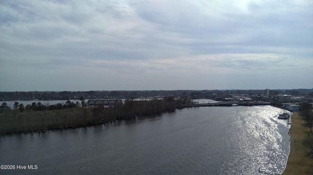 103 Continental Drive 7, Elizabeth City, NC 27909