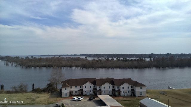 103 Continental Drive 7, Elizabeth City, NC 27909