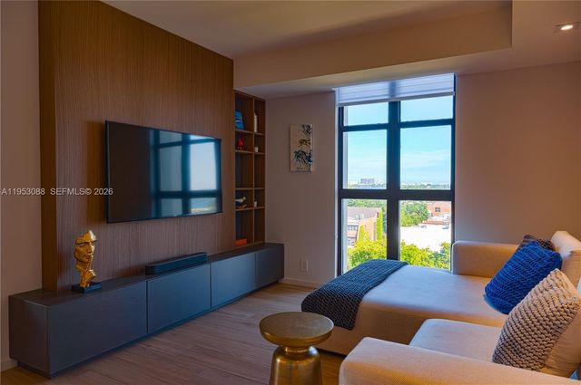 1000 Quayside Ter 801, Miami, FL 33138