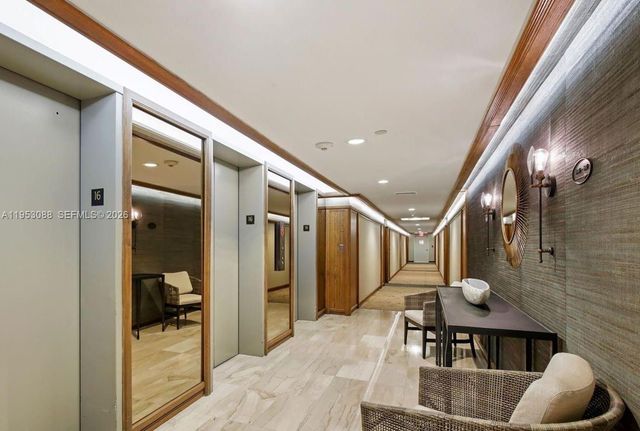 1000 Quayside Ter 801, Miami, FL 33138