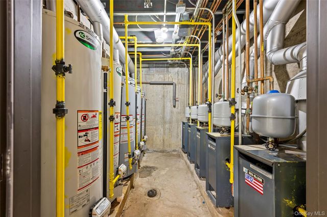 5611 Van Cleef Street, Corona, NY 11368