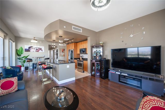 200 West Sahara Avenue 3401, Las Vegas, NV 89102