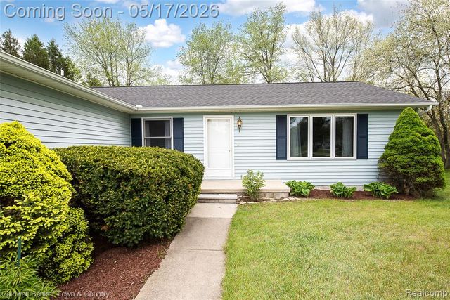 2154 Kingston Drive, Pinckney, MI 48169