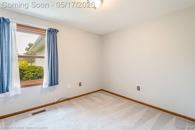 2154 Kingston Drive, Pinckney, MI 48169