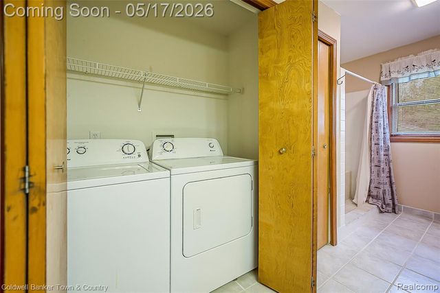 2154 Kingston Drive, Pinckney, MI 48169