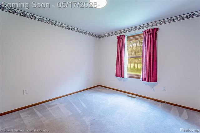 2154 Kingston Drive, Pinckney, MI 48169