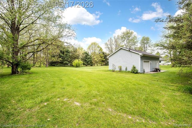2154 Kingston Drive, Pinckney, MI 48169