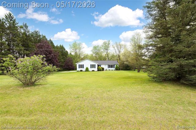 2154 Kingston Drive, Pinckney, MI 48169