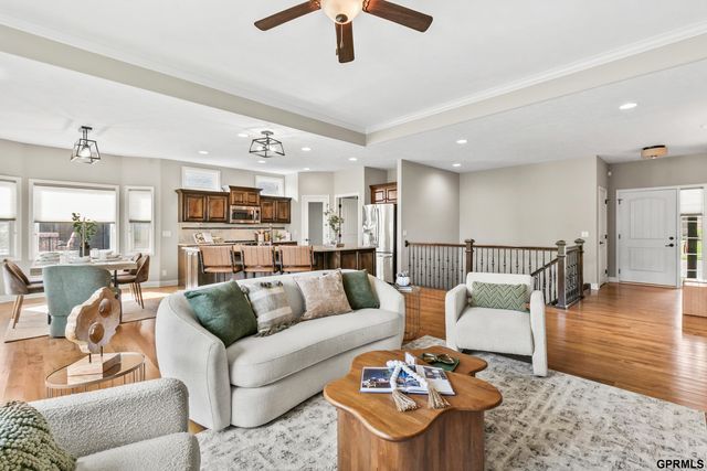 12205 S 73Rd Avenue, Papillion, NE 68046