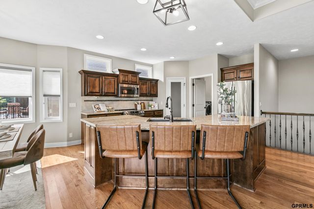 12205 S 73Rd Avenue, Papillion, NE 68046