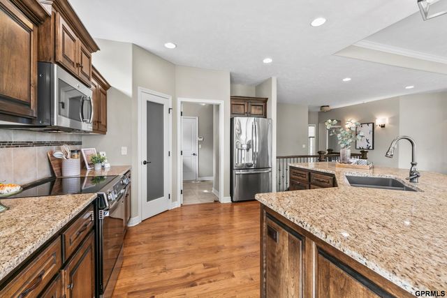 12205 S 73Rd Avenue, Papillion, NE 68046