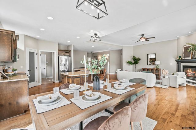 12205 S 73Rd Avenue, Papillion, NE 68046