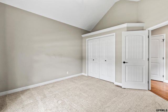 12205 S 73Rd Avenue, Papillion, NE 68046